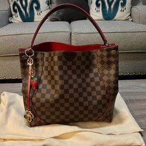 SOLD Louis Vuitton Caissa Hobo 🍓